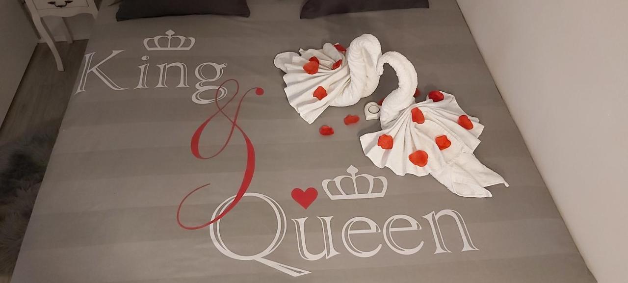 King&Queen Каштела Екстер'єр фото